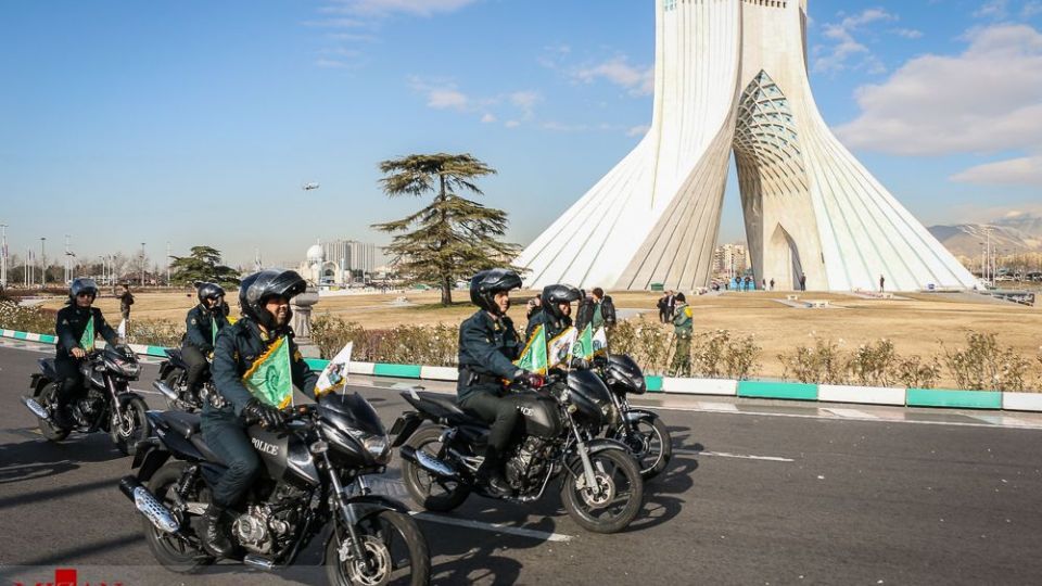 رژه موتور سواران نیرو‌های مسلح