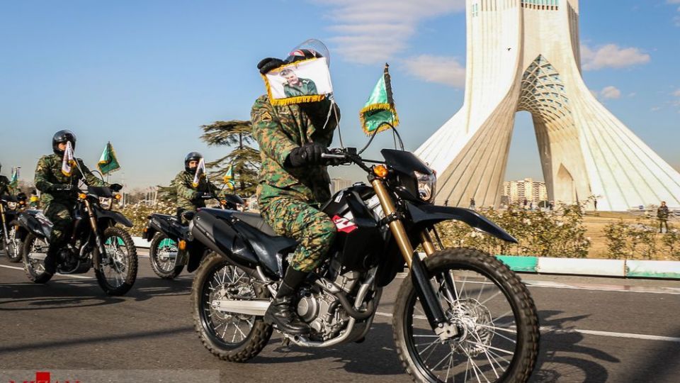 رژه موتور سواران نیرو‌های مسلح
