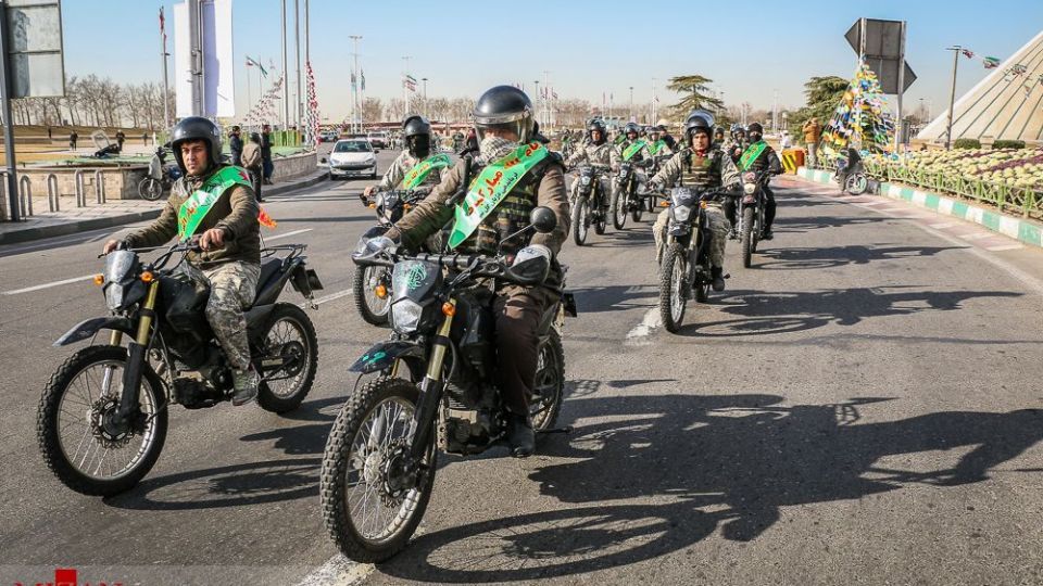 رژه موتور سواران نیرو‌های مسلح