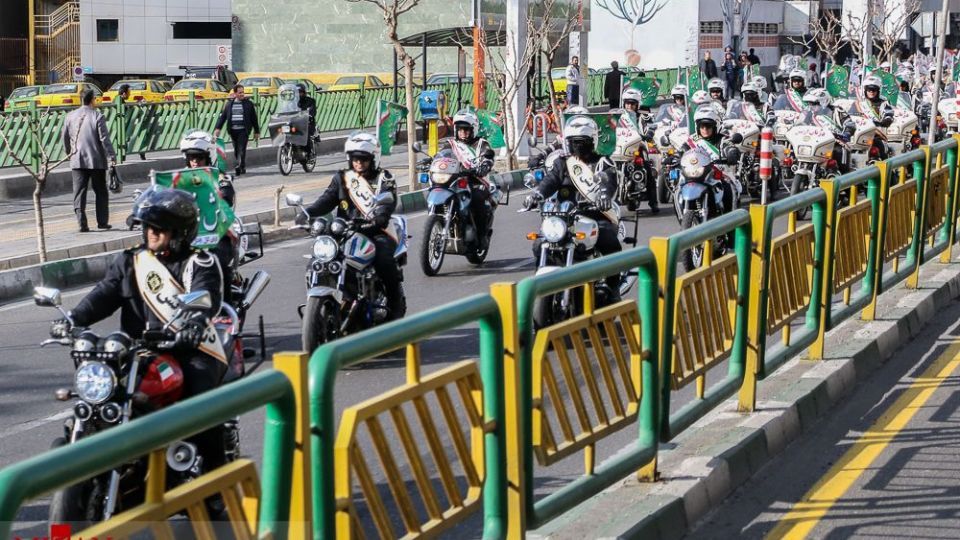 رژه موتور سواران نیرو‌های مسلح