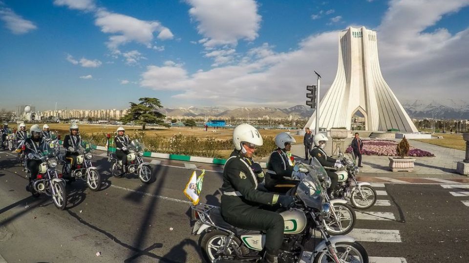 رژه موتور سواران نیرو‌های مسلح