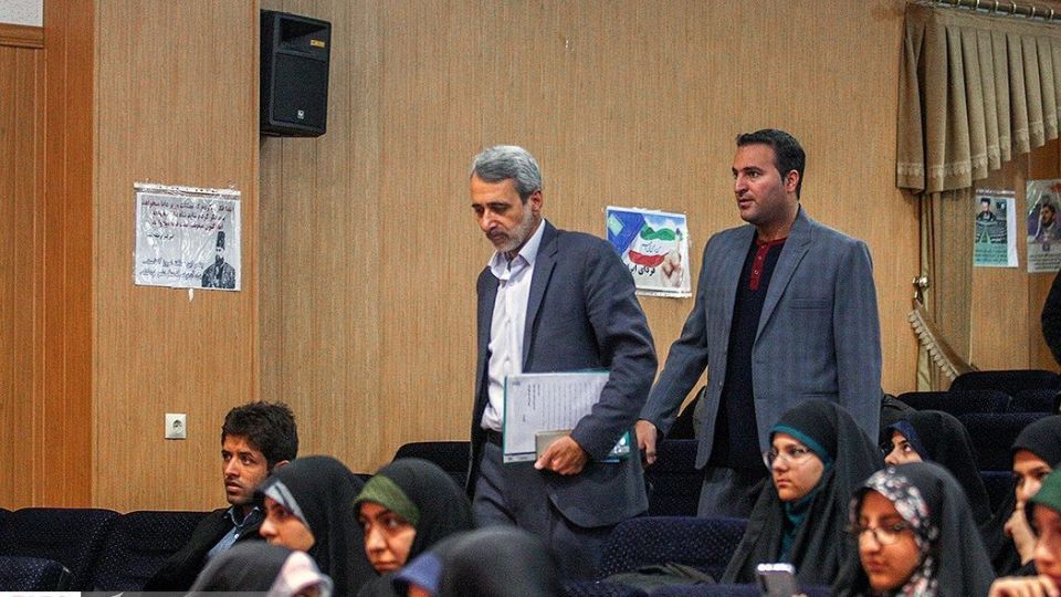 مناظره انتخابات مجلس در دانشگاه اصفهان