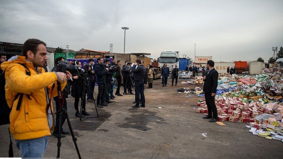 امحای ۴۰۰ تن مواد غذایی و کالای سلامت