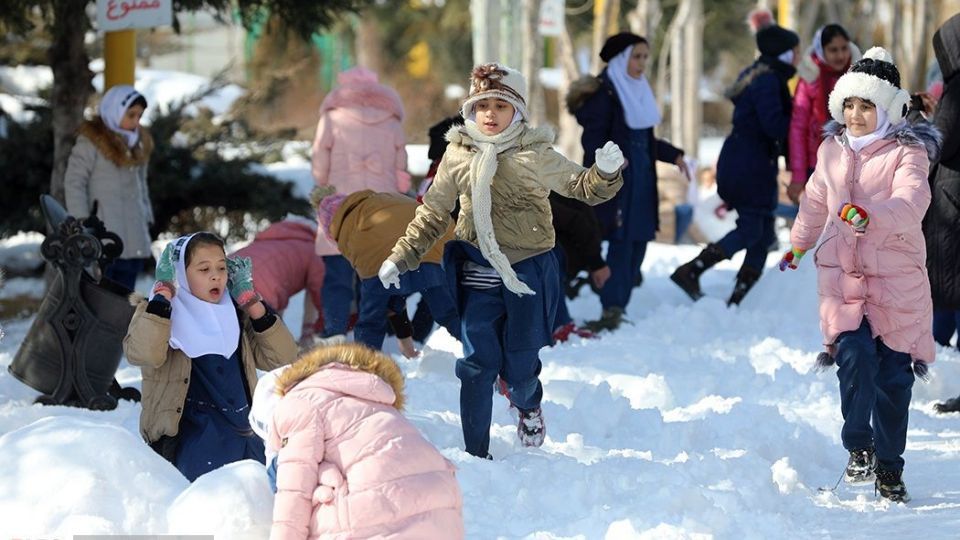 جشنواره تندیس‌های برفی در اردبیل