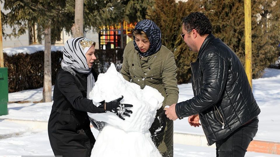 جشنواره تندیس‌های برفی در اردبیل