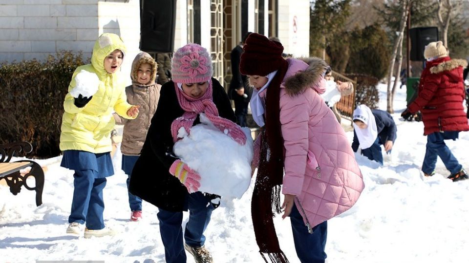 جشنواره تندیس‌های برفی در اردبیل