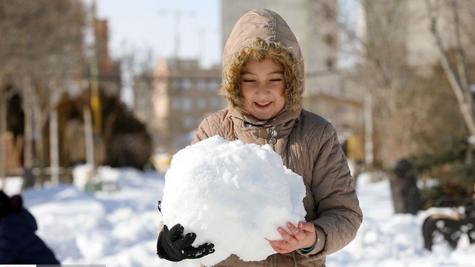 جشنواره تندیس‌های برفی در اردبیل