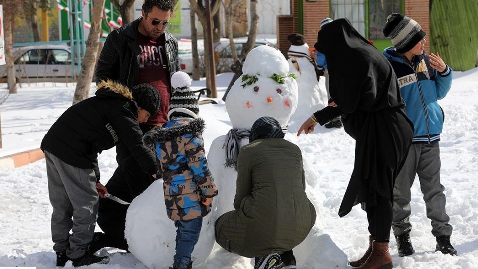 جشنواره تندیس‌های برفی در اردبیل