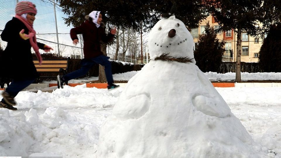 جشنواره تندیس‌های برفی در اردبیل