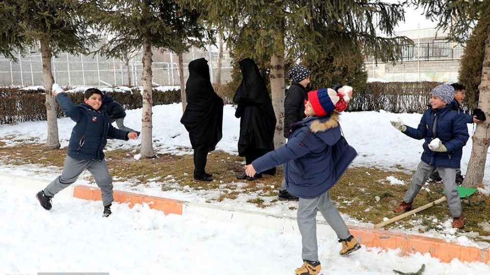 جشنواره تندیس‌های برفی در اردبیل