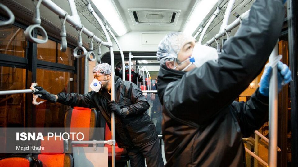 ضدعفونی کردن اتوبوس‌های BRT برای پیشگیری از ابتلا به ویروس کرونا