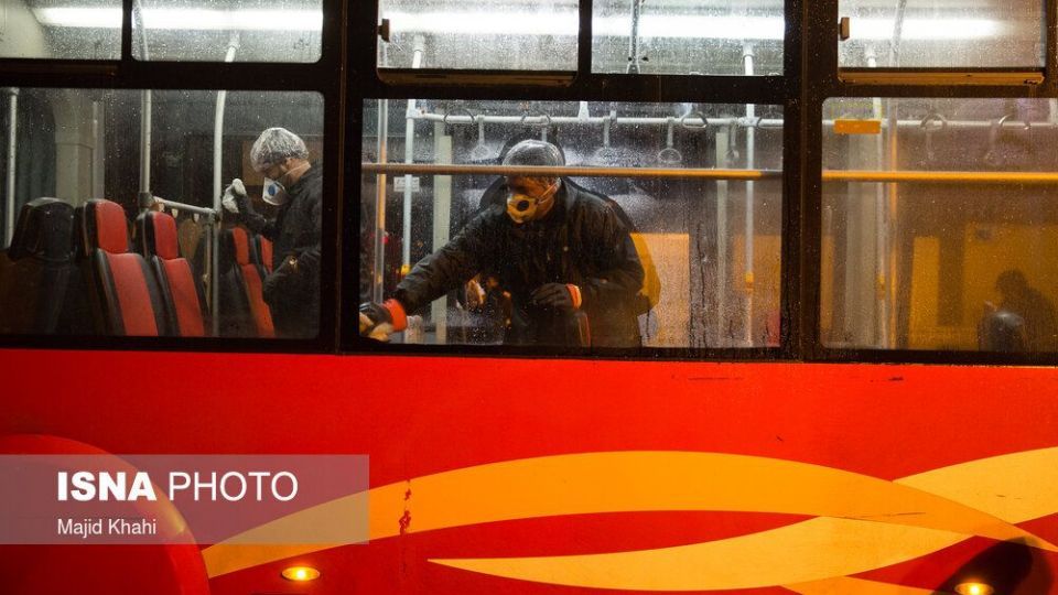 ضدعفونی کردن اتوبوس‌های BRT برای پیشگیری از ابتلا به ویروس کرونا