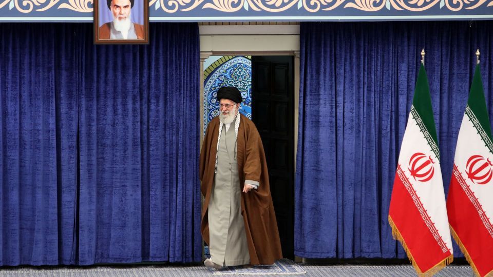  اخذ رأی از حضرت آیت الله خامنه‌ای 