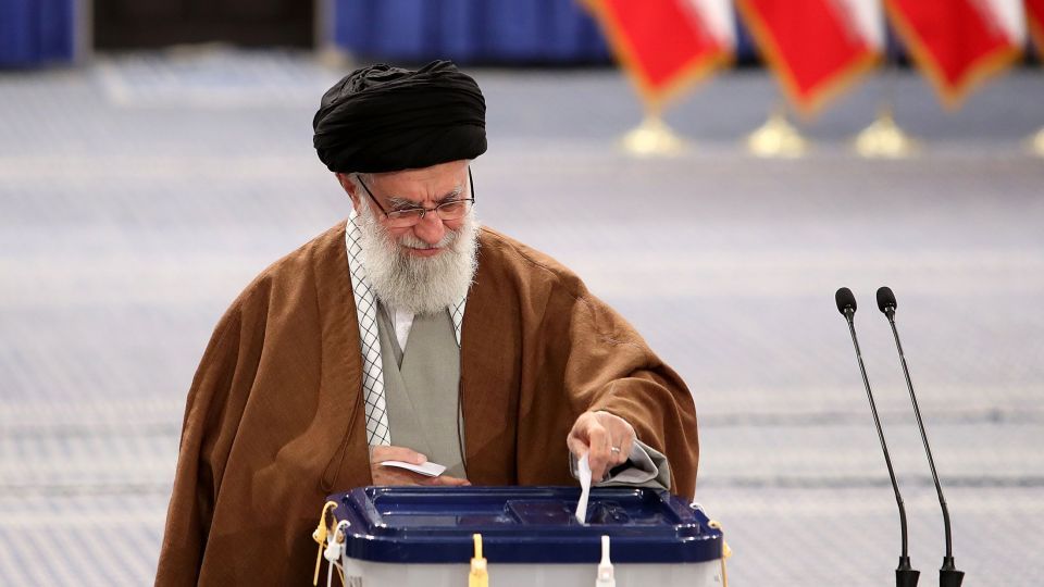  اخذ رأی از حضرت آیت الله خامنه‌ای 