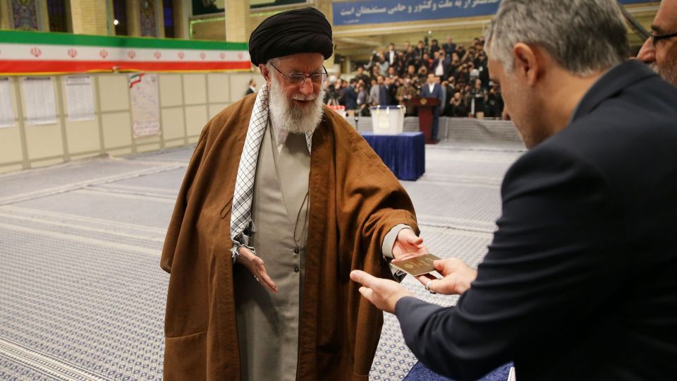  اخذ رأی از حضرت آیت الله خامنه‌ای 