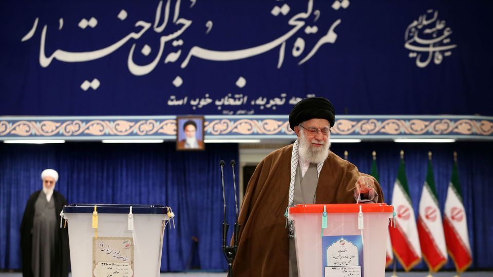  اخذ رأی از حضرت آیت الله خامنه‌ای 