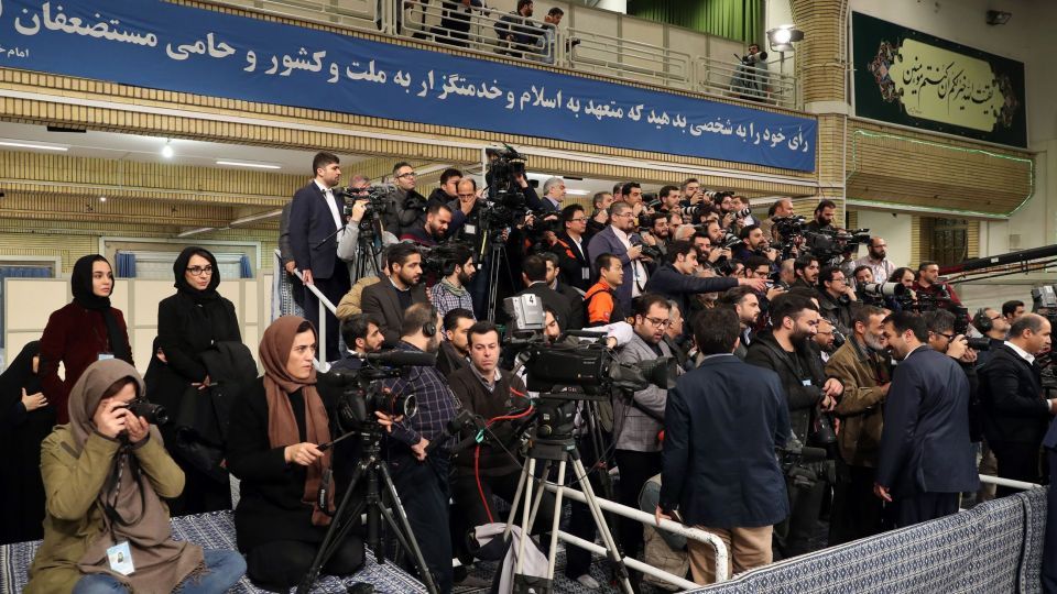  اخذ رأی از حضرت آیت الله خامنه‌ای 