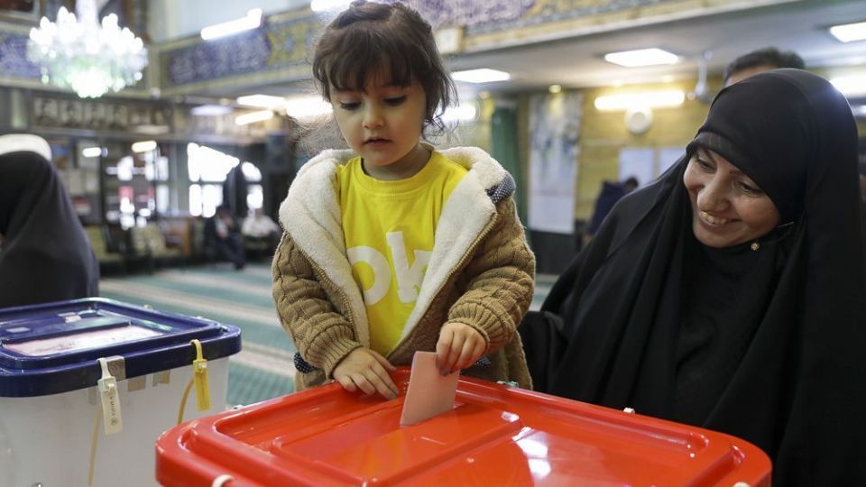 انتخابات مجلس شورای اسلامی و مجلس خبرگان در قم و مشهد