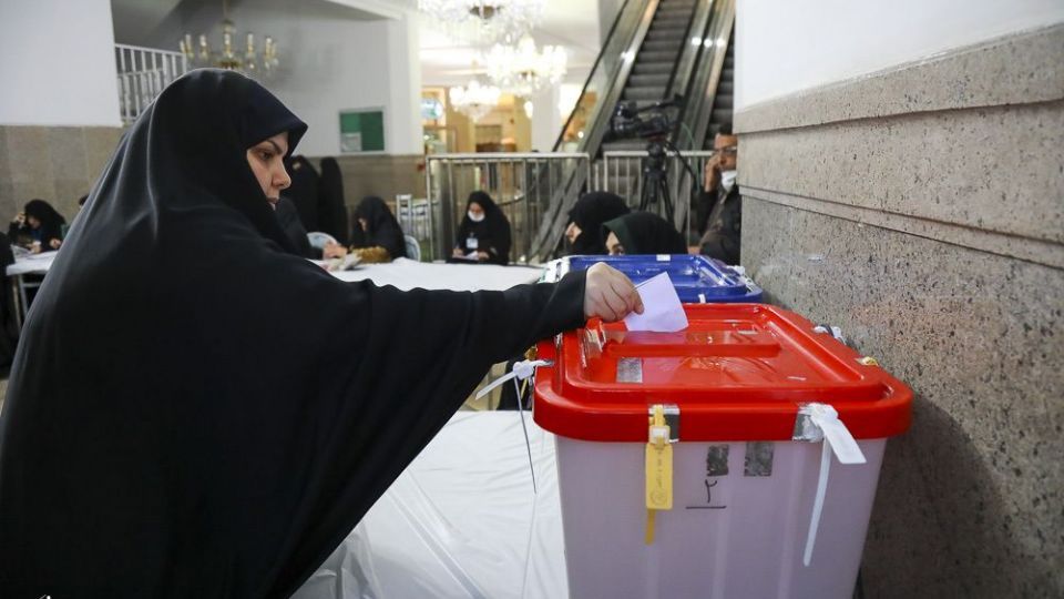 انتخابات مجلس شورای اسلامی و مجلس خبرگان در قم و مشهد