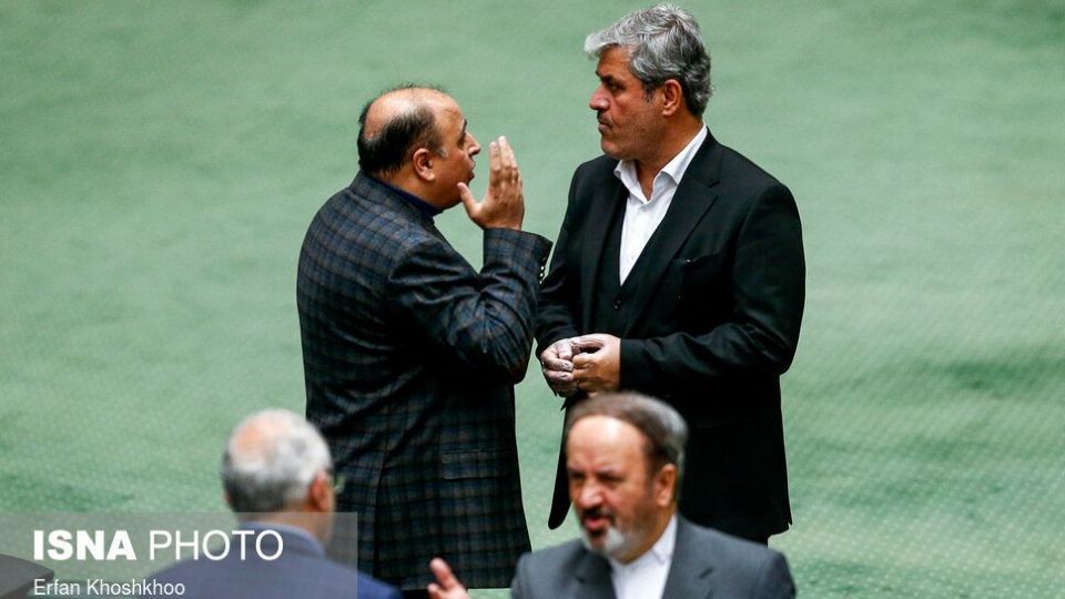 مقابله با ویروس کرونا در صحن علنی مجلس شورای اسلامی