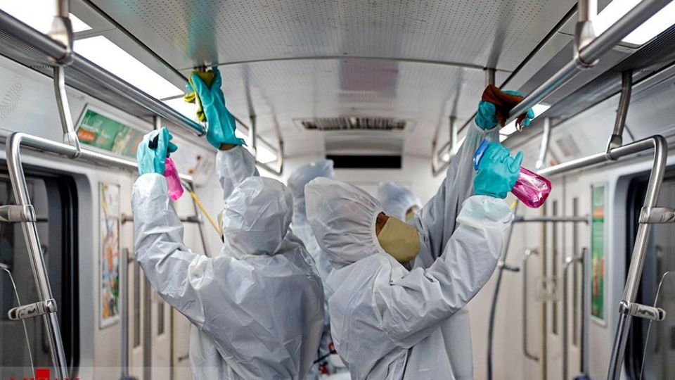  ضدعفونی کردن واگن‌های متروی تهران 