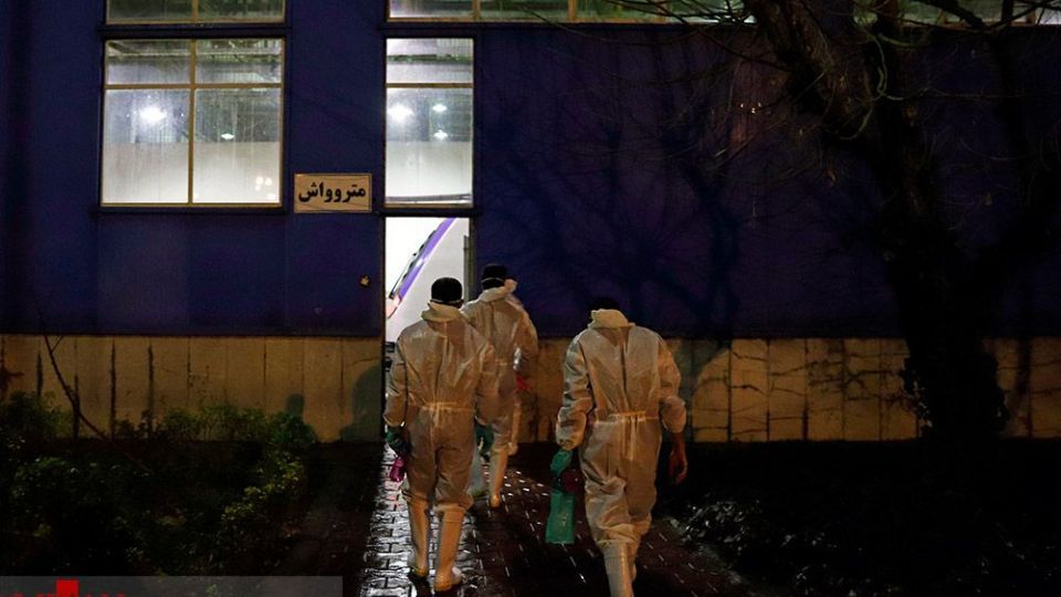  ضدعفونی کردن واگن‌های متروی تهران 