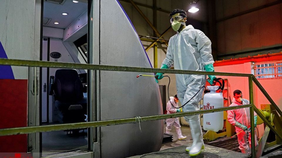  ضدعفونی کردن واگن‌های متروی تهران 