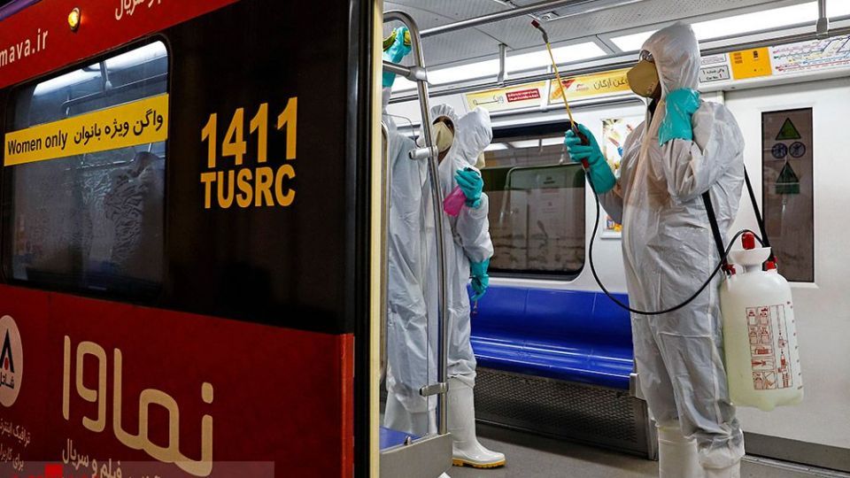  ضدعفونی کردن واگن‌های متروی تهران 