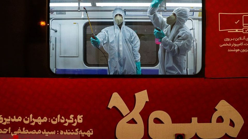  ضدعفونی کردن واگن‌های متروی تهران 