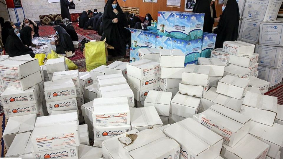 بسته بندی و توزیع ۵۰ هزار بسته بهداشتی در قم
