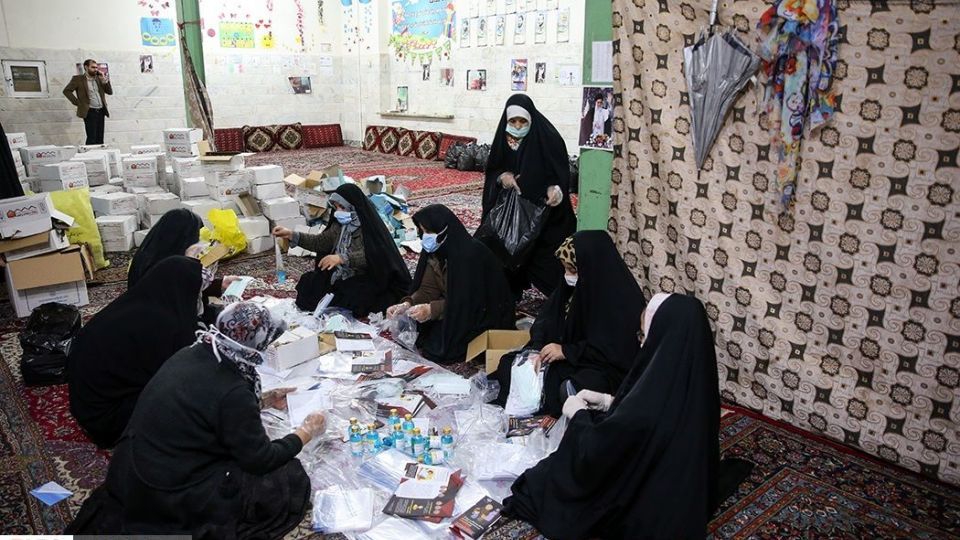 بسته بندی و توزیع ۵۰ هزار بسته بهداشتی در قم