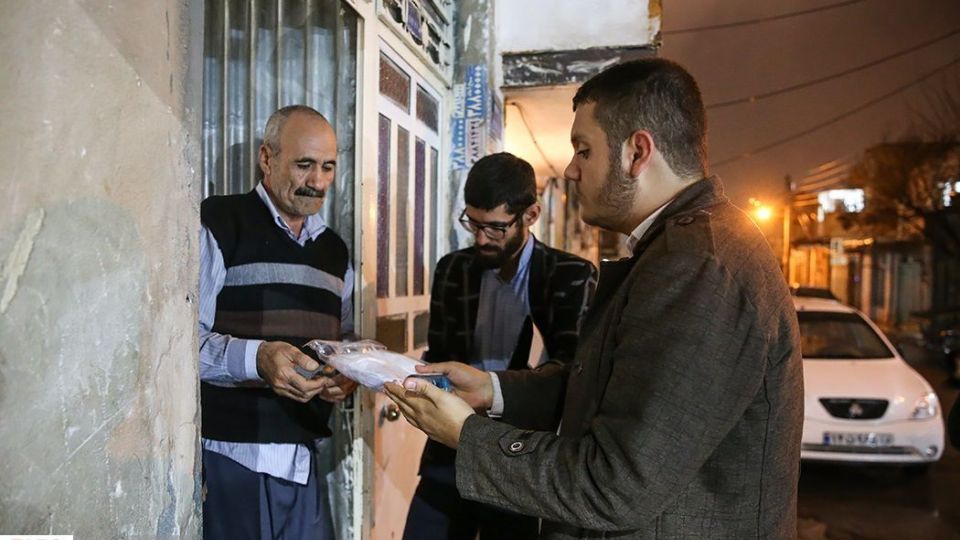 بسته بندی و توزیع ۵۰ هزار بسته بهداشتی در قم