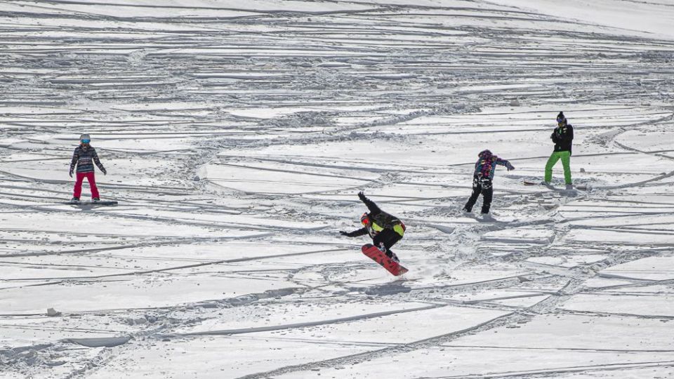 پیست اسکی «تاریک دره» همدان