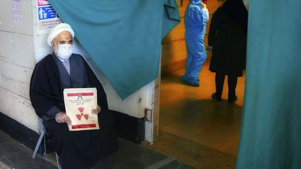 خط مقدم مبارزه با کرونا