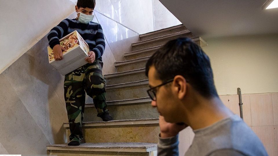 تهیه بسته غذایی برای بیمارستان مسیح دانشوری