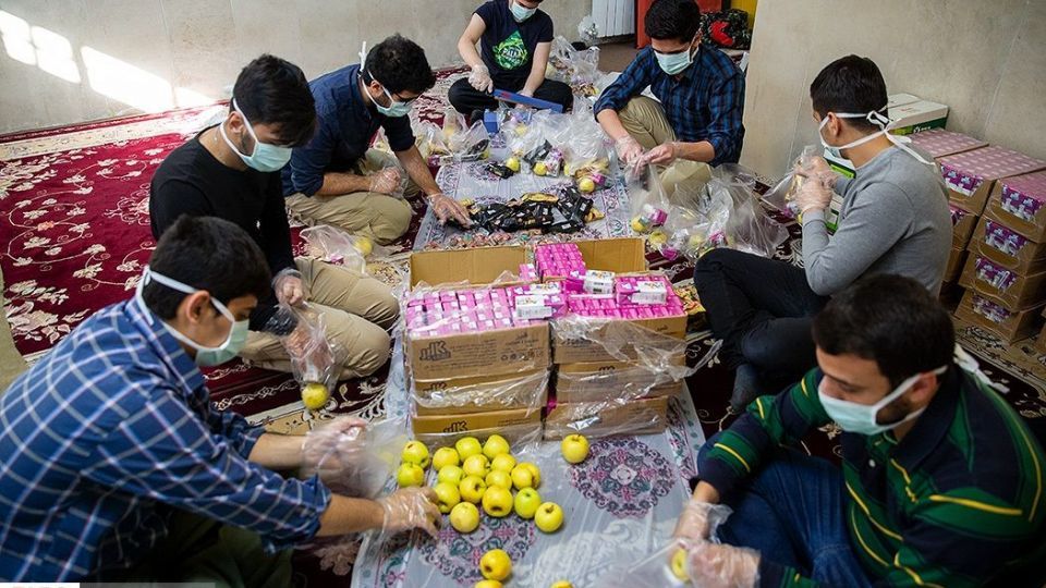 تهیه بسته غذایی برای بیمارستان مسیح دانشوری