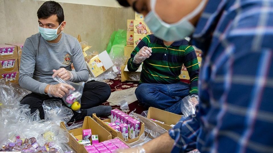 تهیه بسته غذایی برای بیمارستان مسیح دانشوری