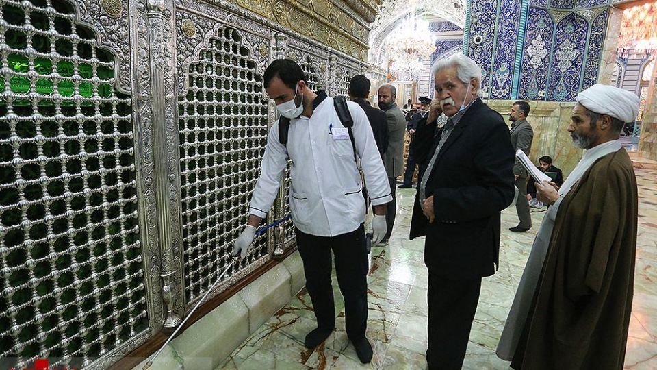 ضدعفونی کردن حرم مطهر حضرت فاطمه معصومه (س)
