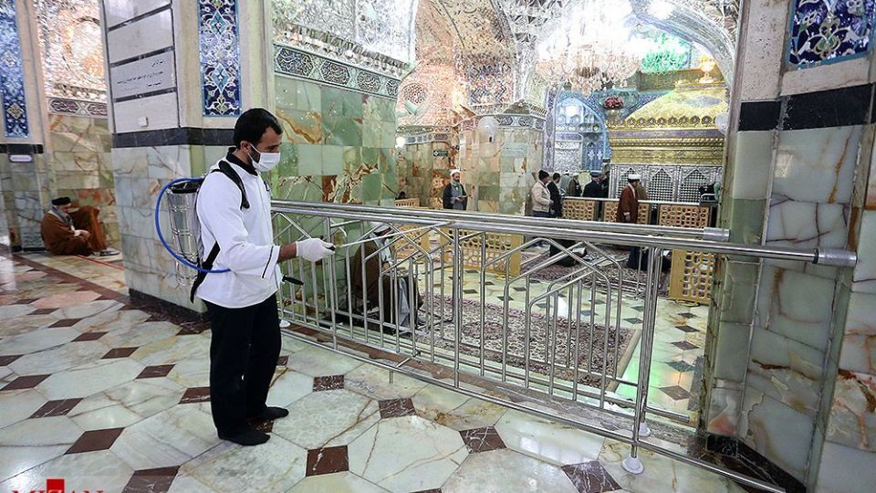 ضدعفونی کردن حرم مطهر حضرت فاطمه معصومه (س)