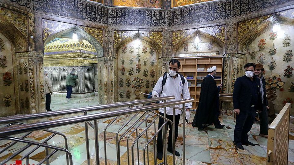 ضدعفونی کردن حرم مطهر حضرت فاطمه معصومه (س)