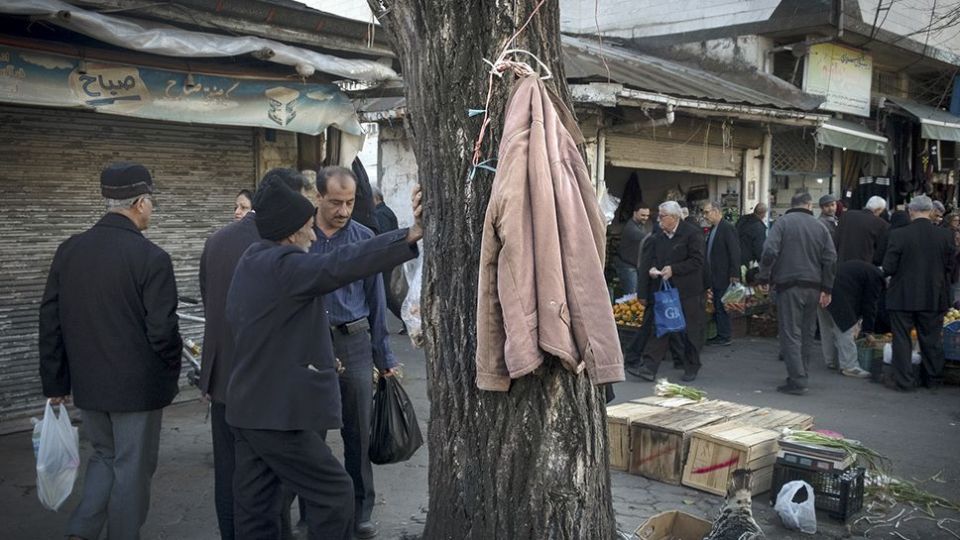 با درختان مهربان باشیم