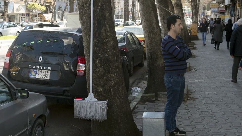 با درختان مهربان باشیم