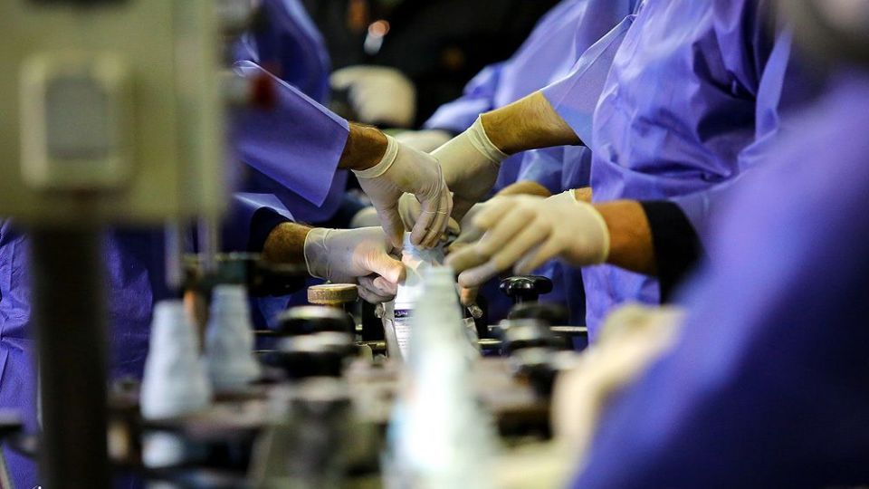 افتتاح خط تولید ماسک و مواد ضد عفونی در پالایشگاه نفت پارس