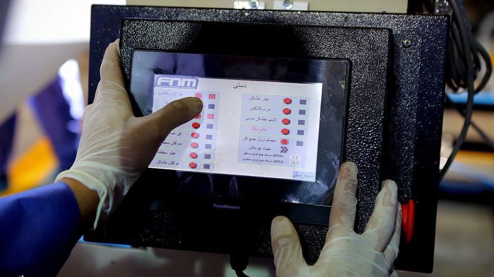 افتتاح خط تولید ماسک و مواد ضد عفونی در پالایشگاه نفت پارس