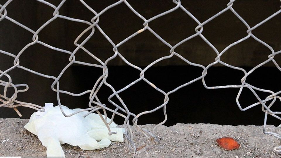 ماسک و دستکش‌های مصرف‌شده معضل این‌روزهای شهر