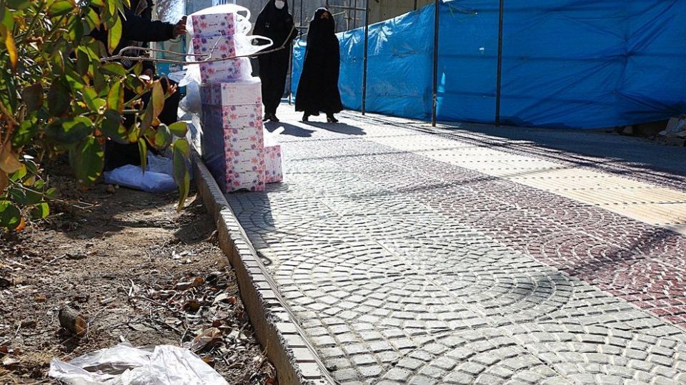 ماسک و دستکش‌های مصرف‌شده معضل این‌روزهای شهر