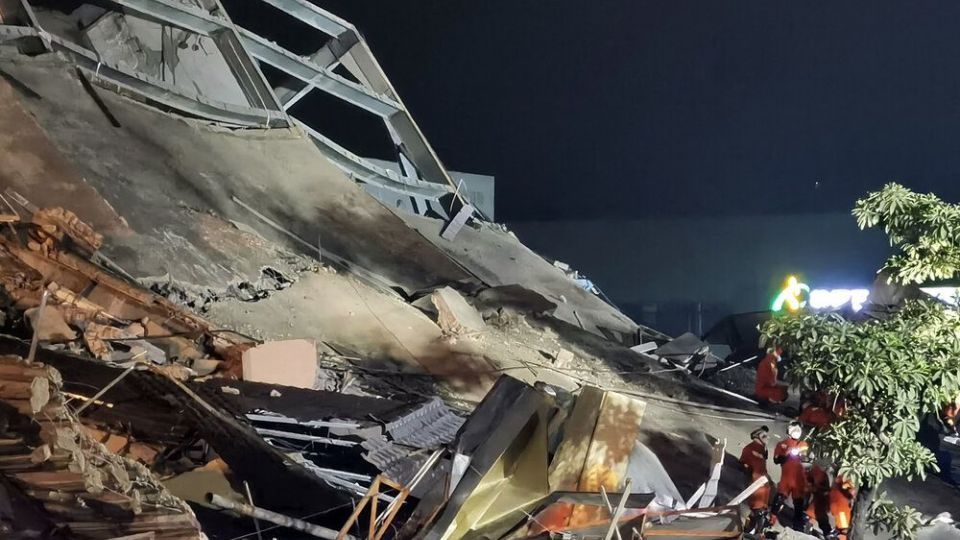  هتل قرنطینه شدگان کرونا در چین فرو ریخت