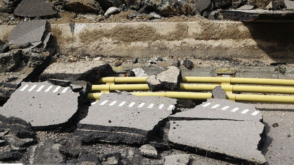 ریزش کوه در آزاد راه تهران - شمال