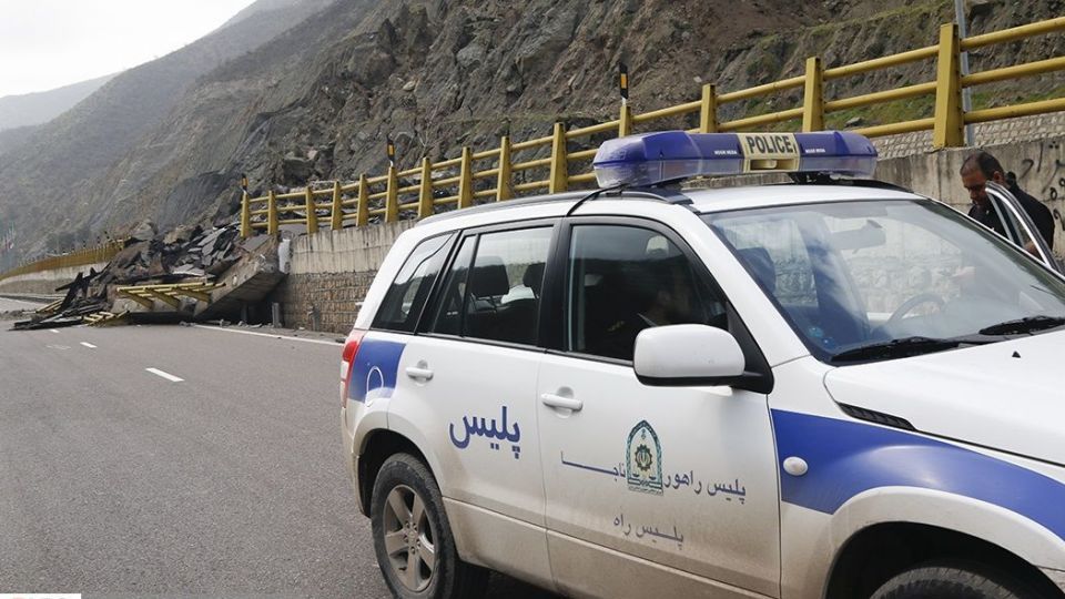 ریزش کوه در آزاد راه تهران - شمال