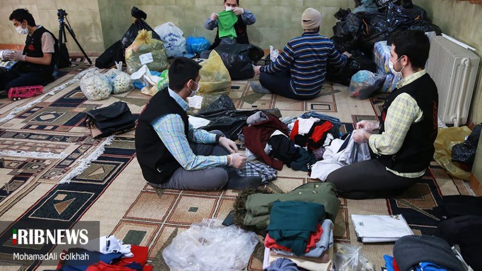 اهدای کمک های مردمی به نیازمندان